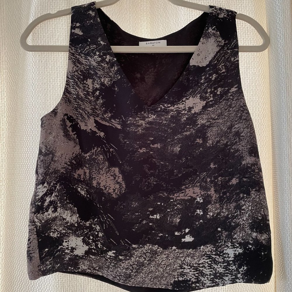 Babaton (Aritizia) black print top size xs